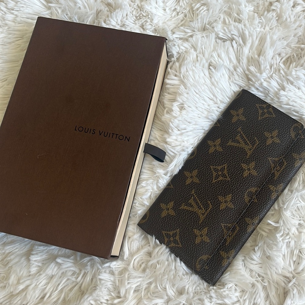 AUTHENTIC VINTAGE LOUIS VUITTON LONG WALLET
